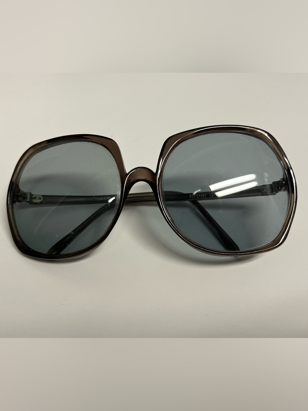 Women’s Vintage Foster Grant  Oversized gray Sunglasses